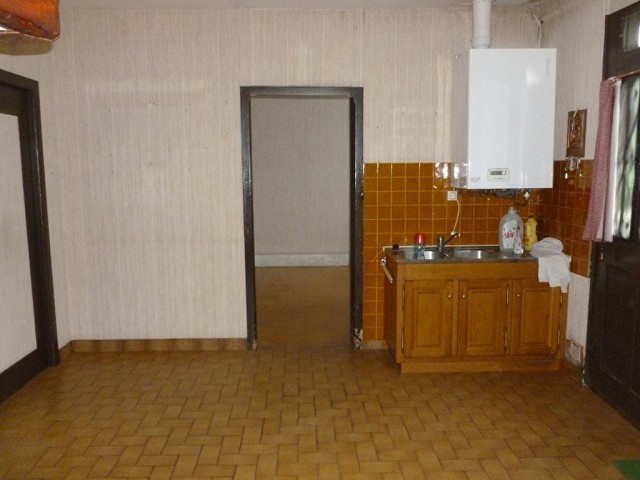 Individual House Close to Shops - 2