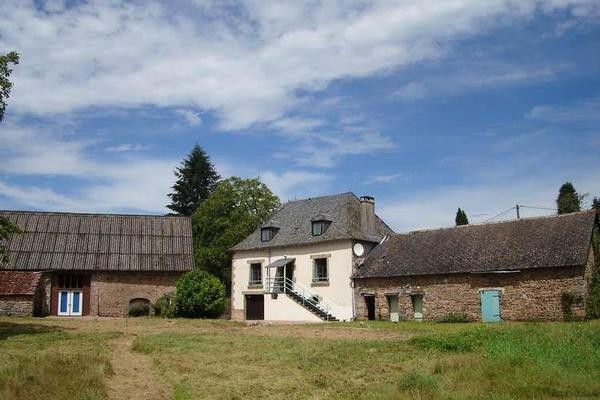 Nr Beaulieu sur Dordogne / Correze. For..