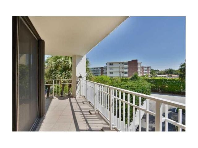 2 bedroom Flat For Sale: 4000 TOWERSIDE..