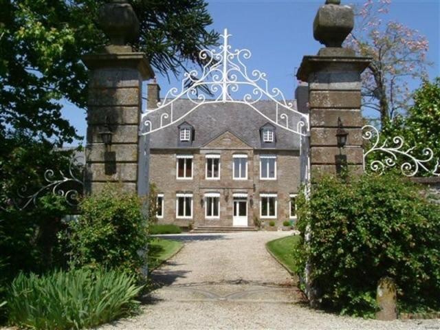 Prestige Chateau, Stunning Grounds