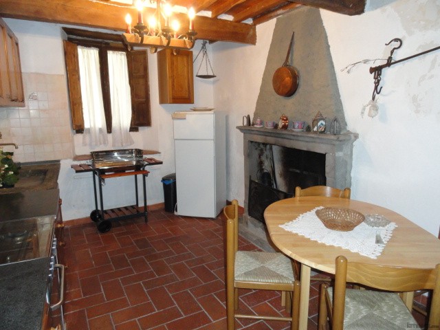 Village/town House - For Sale - Bagni..
