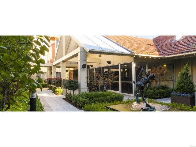 Life Care Glenrose Court - Residential..