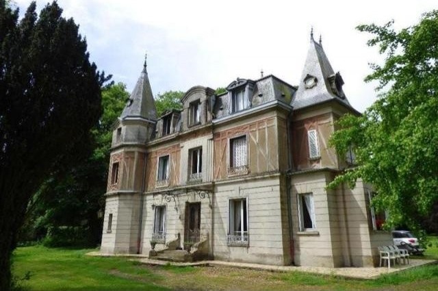 4 bedroom House For Sale: 60390 BEAUVAIS - 2