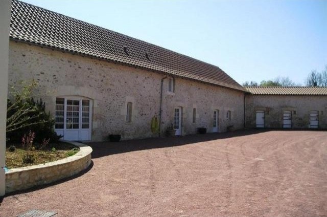 House For Sale: 86000 VIENNE - 2