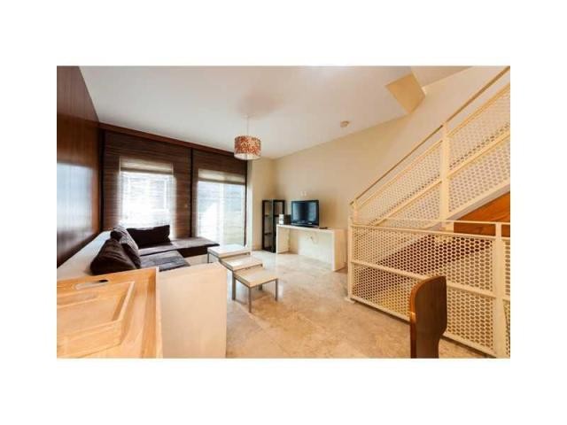 2 bedroom Flat For Sale: 208 WASHINGTON.. - 2