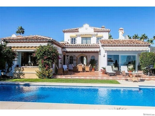 Villa for sale in Elviria, Marbella.. - 2