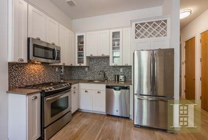 2 bedroom Apartment For Sale: 661.. - 2