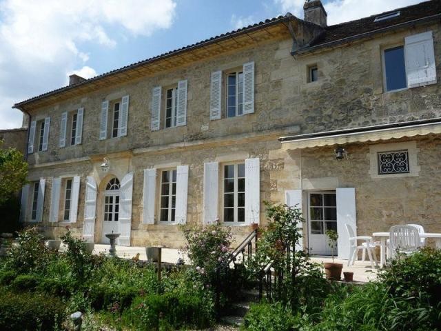 6 Bedroom Manor House For Sale