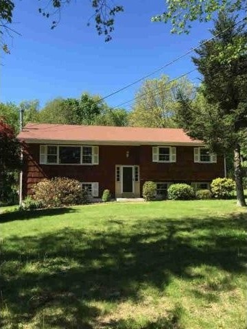 3 bedroom Residence For Sale: Pawling..