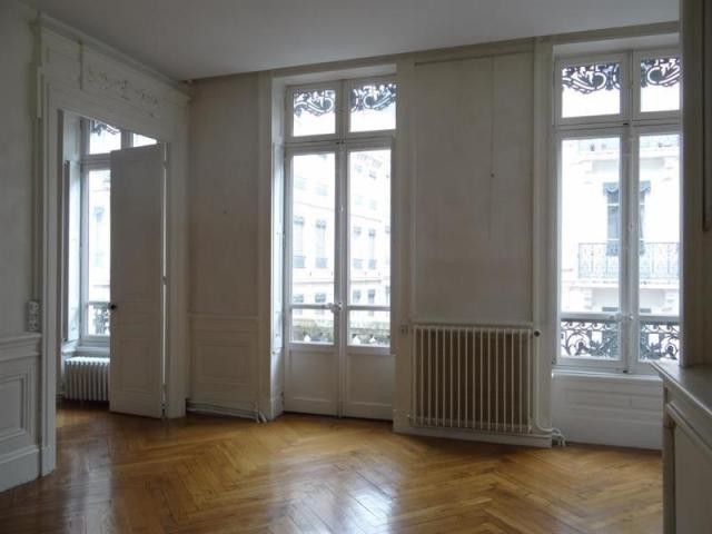 3 bedroom Flat For Sale: 69002 LYON - 2