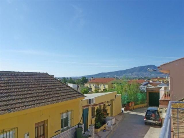Town House - Large 5 bedroom, 2.. - 2