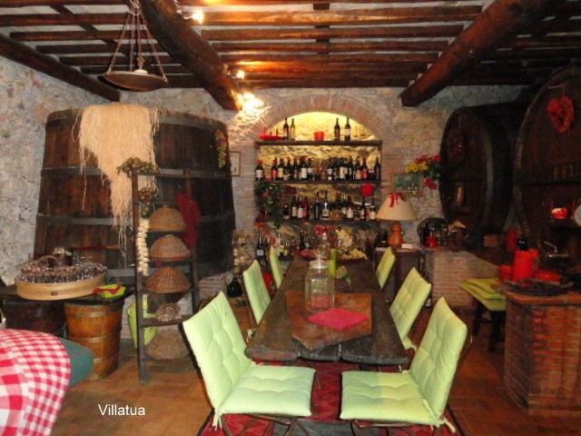 Country/farmhouse - For Sale - North of.. - 2