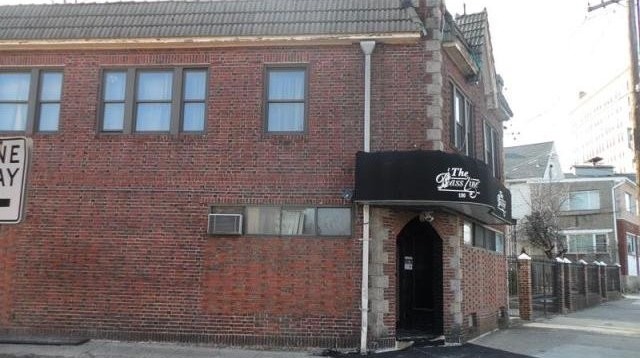 Commercial For Sale: Mount Vernon, New..