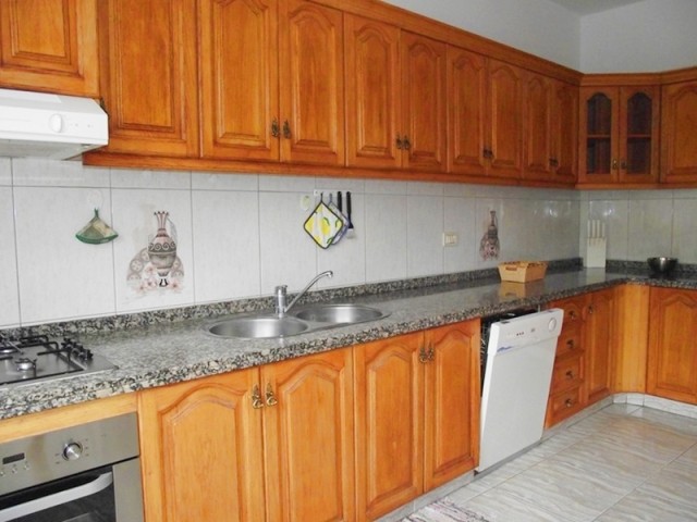 4 Apartments in one building investment..