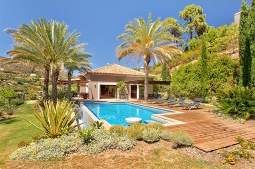4 Bedrooms - Villa - Malaga - For Sale
