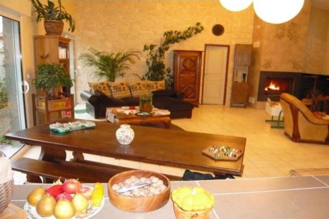 3 bedroom House For Sale: 86000 POITIERS - 2