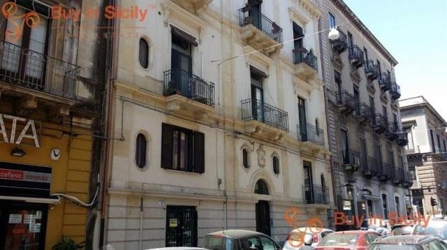 3 bedroom Apartment For Sale: Via..
