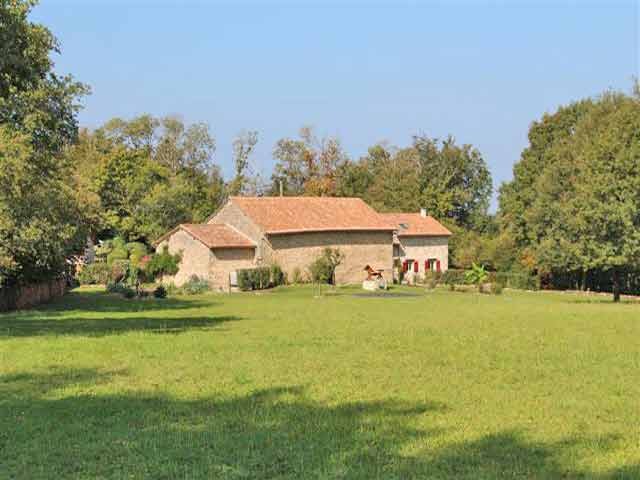 Renovated Farm House With Gite On..