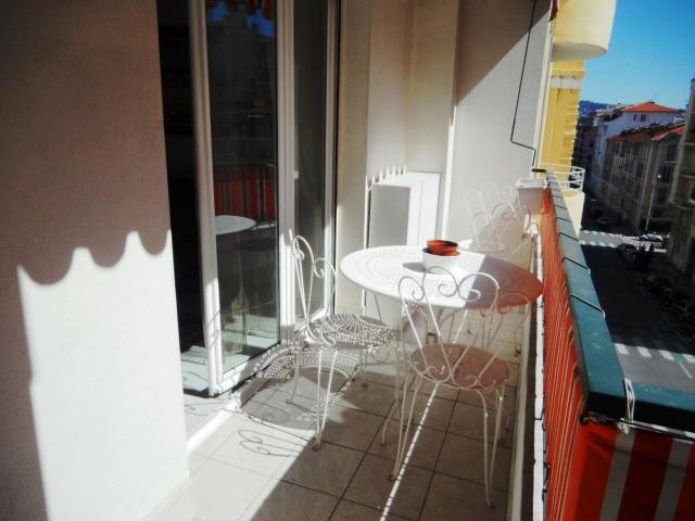 Impressive two bed in Gambetta - 2