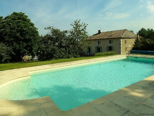 *Spacious and comfortable 3 bed/2 bath..
