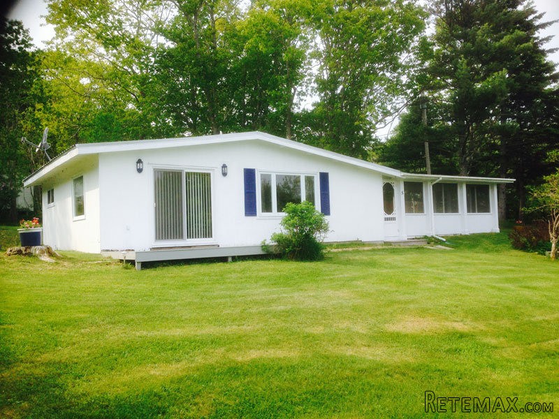 2 bedroom House For Sale: 5 Oak Lane.. - 2