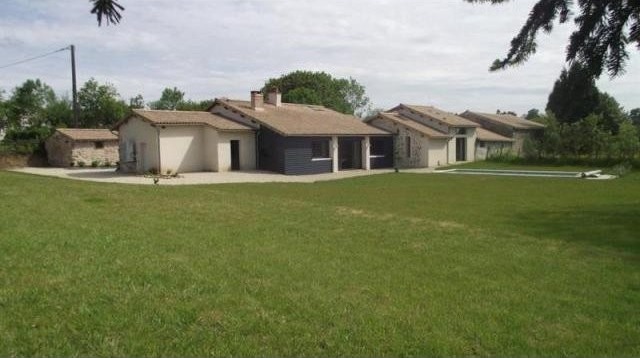 4 bedroom Country House For Sale: 79310..