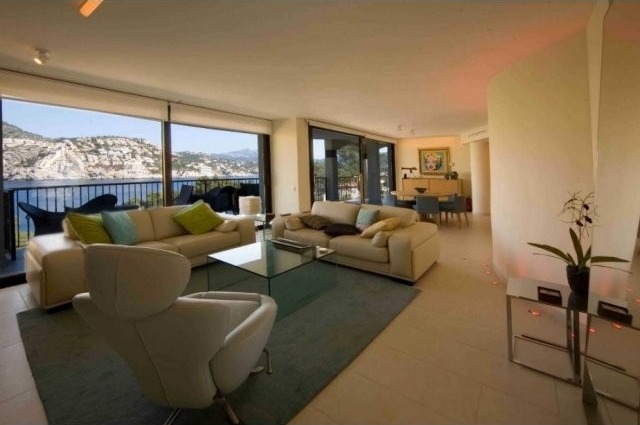 Modern -style apartment with sea views.. - 2