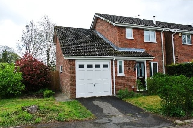 Lingfield Road, Borough Green £325,000