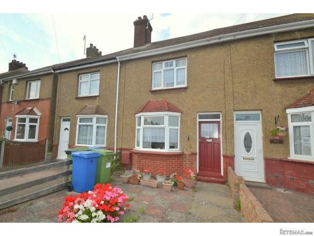 2 bedroom house in SHEERNESS - 2