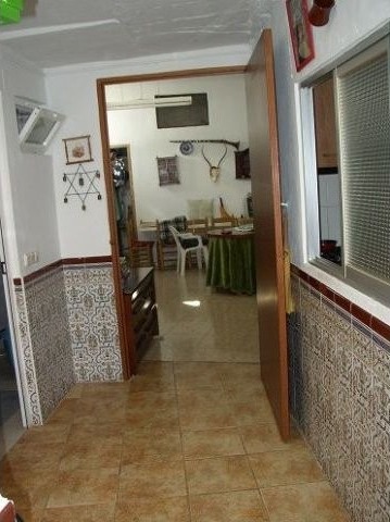 Town House - A large 2 level townhouse.. - 2