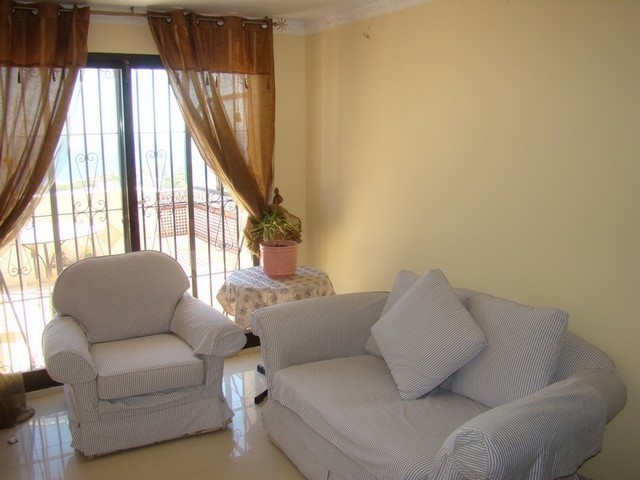 3 Bed Apartment for sale in Marbella - 2