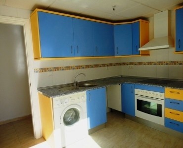 Apartment - 3 bedroom flat with fitted.. - 2