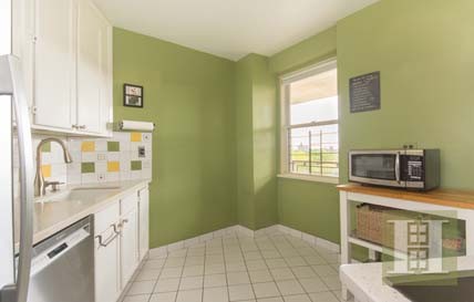 2 bedroom Apartment For Sale: 3777.. - 2