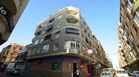 Resale · Apartment · Spain · Costa Bl..
