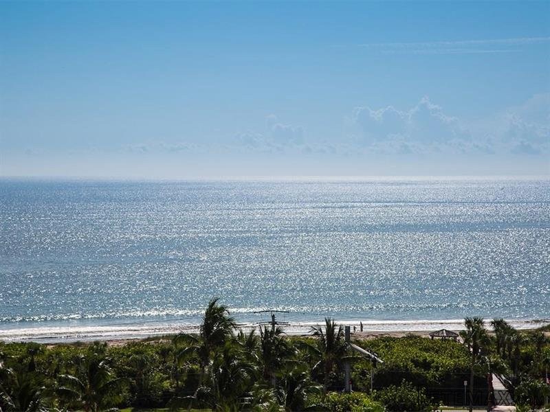3 bedroom Flat For Sale: 5049 N Highway.. - 2