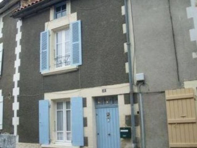 V3871me Charming village Cottage, fully..