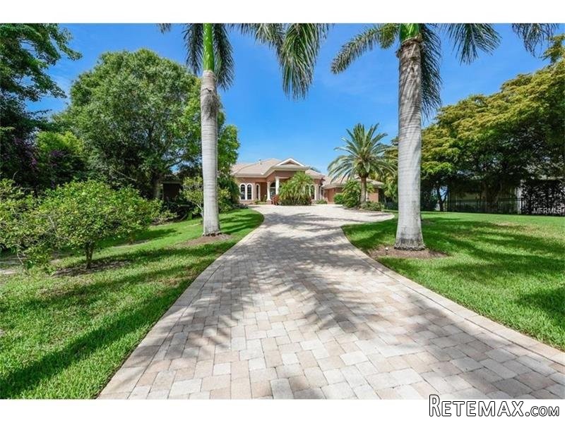 3 bedroom House For Sale: 412 Bayshore..