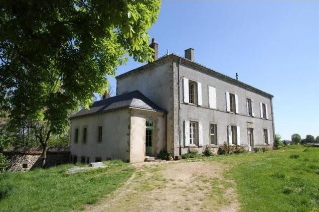 5 bedroom Character For Sale: 79700..