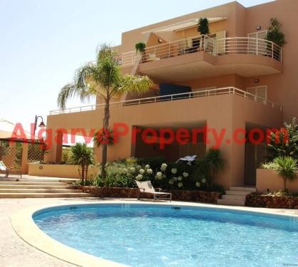 Apartment For Sale in Vilamoura