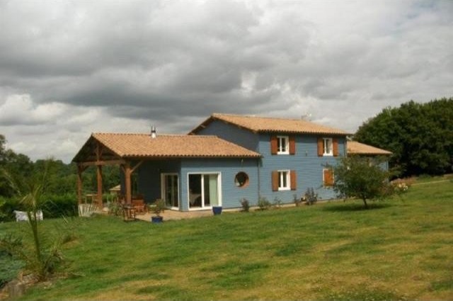 4 bedroom Villa For Sale: 79000 A 15..