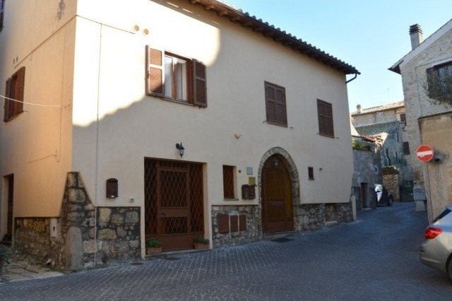 3 Bedrooms - Apartment - For Sale - 2