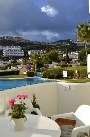 2 Bed Apartment for sale in Calahonda