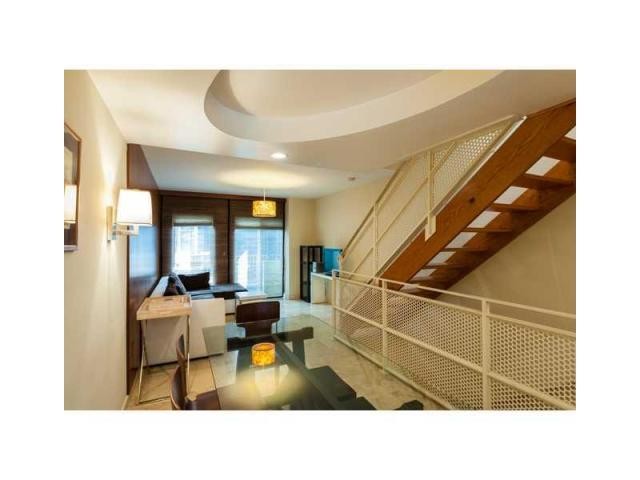 2 bedroom Flat For Sale: 208 WASHINGTON..