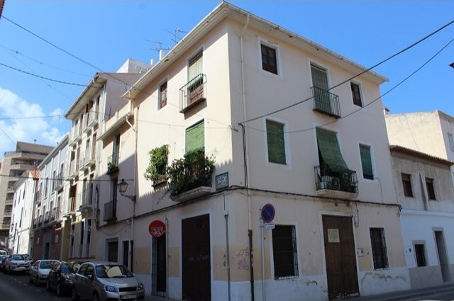 7 Bedroom Townhouse in Denia