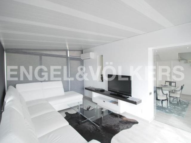 Practical and bright attached house - 2