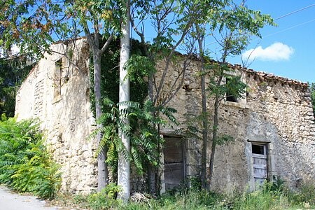 Old stone house to restore in a..