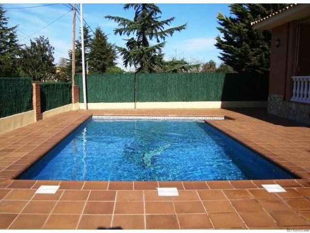 4 Bedrooms - Villa - Girona - For Sale - 2