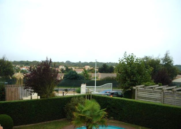 Holiday Villa, Nice Location