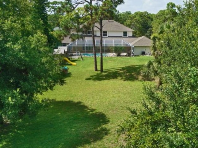 4221 Careywood Melbourne, FL 32934 - 2