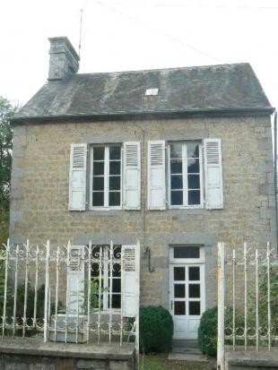 Nice Formal House Near to Town - 2